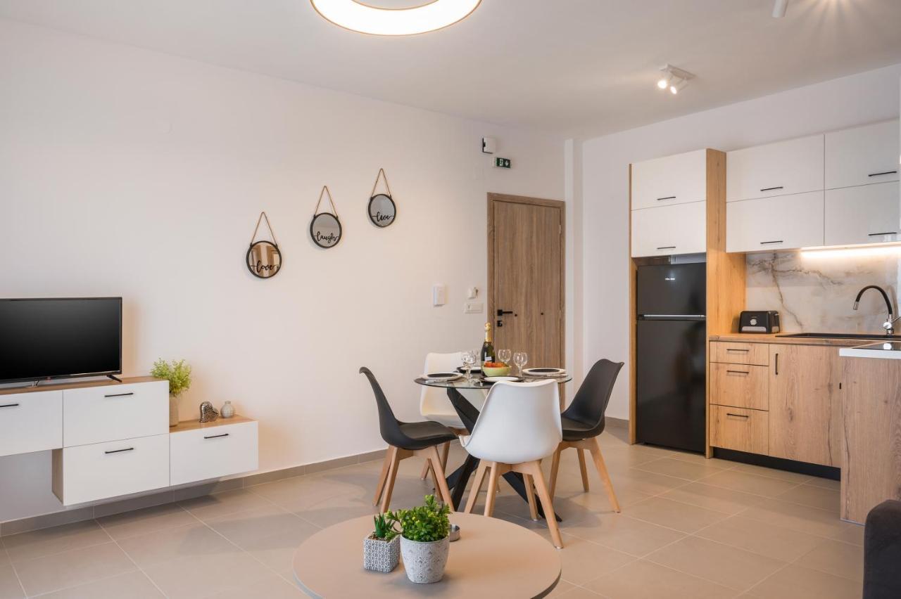 Indigo Blue Seaside Deluxe Apartments Kissamos Luaran gambar
