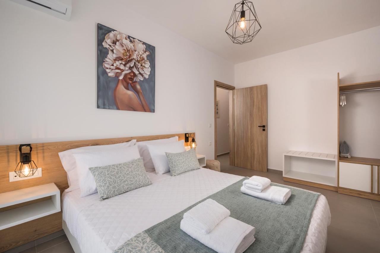 Indigo Blue Seaside Deluxe Apartments Kissamos Luaran gambar